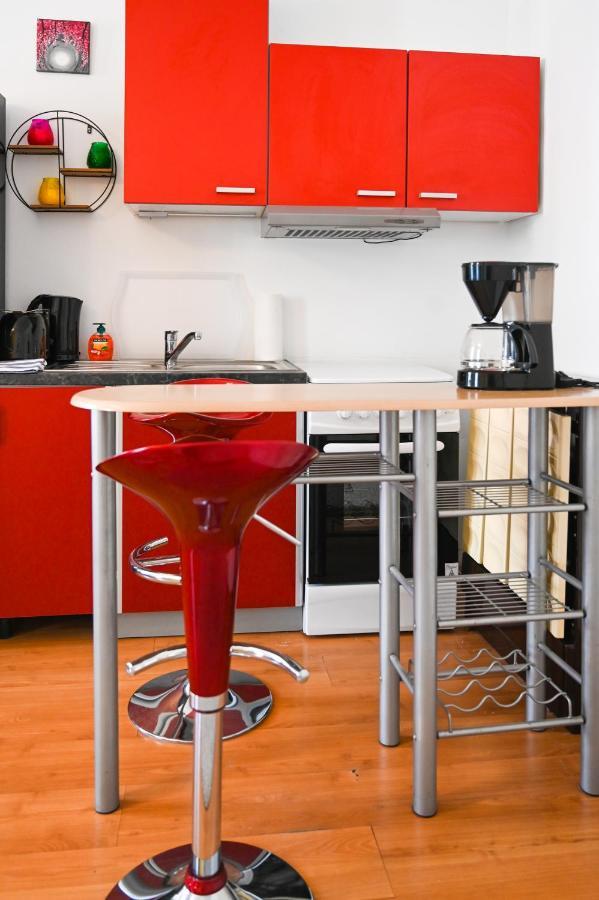 Backpacker Apartment Bahnhof Вена Экстерьер фото